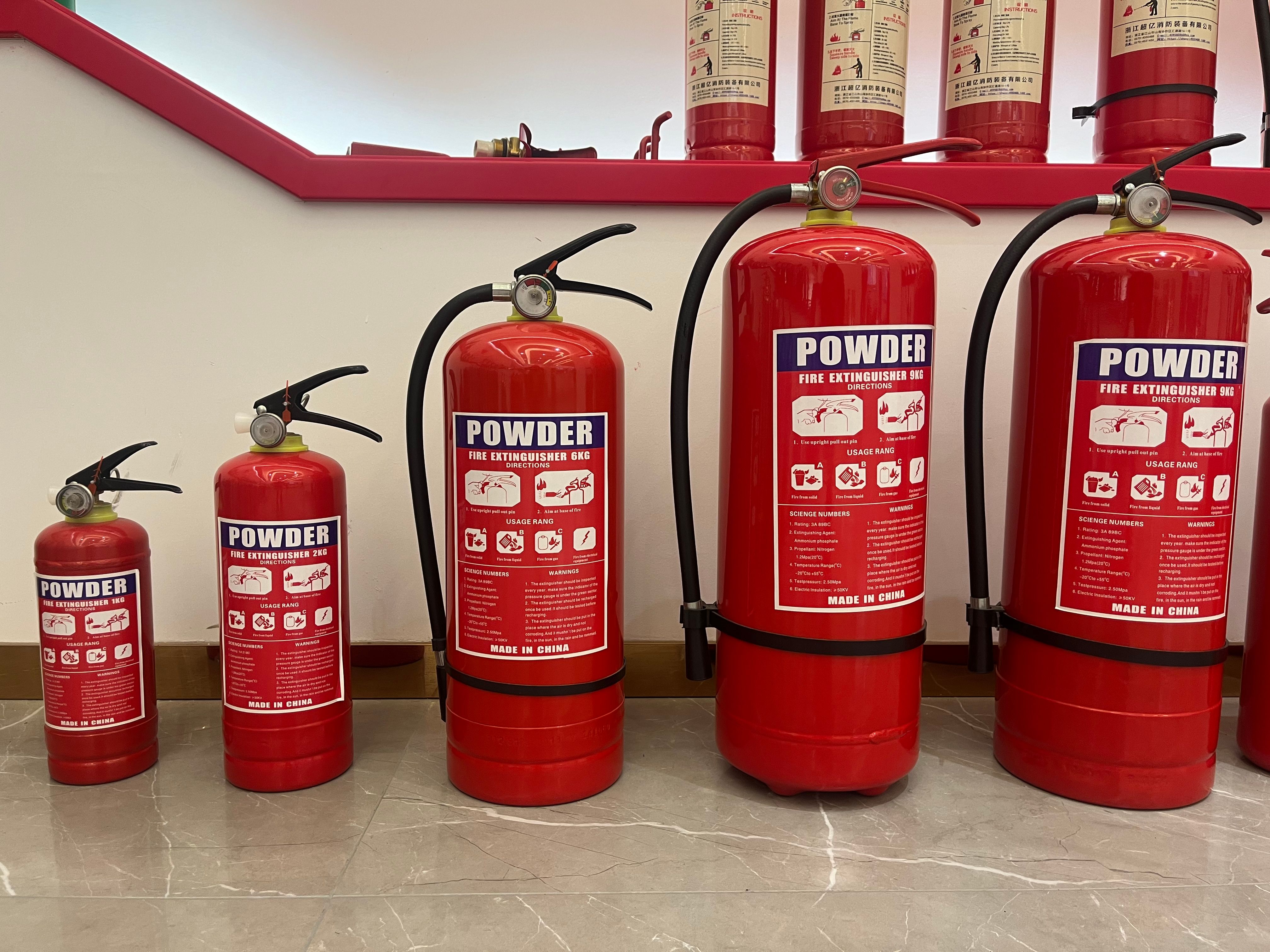 Powder fire extinguisher